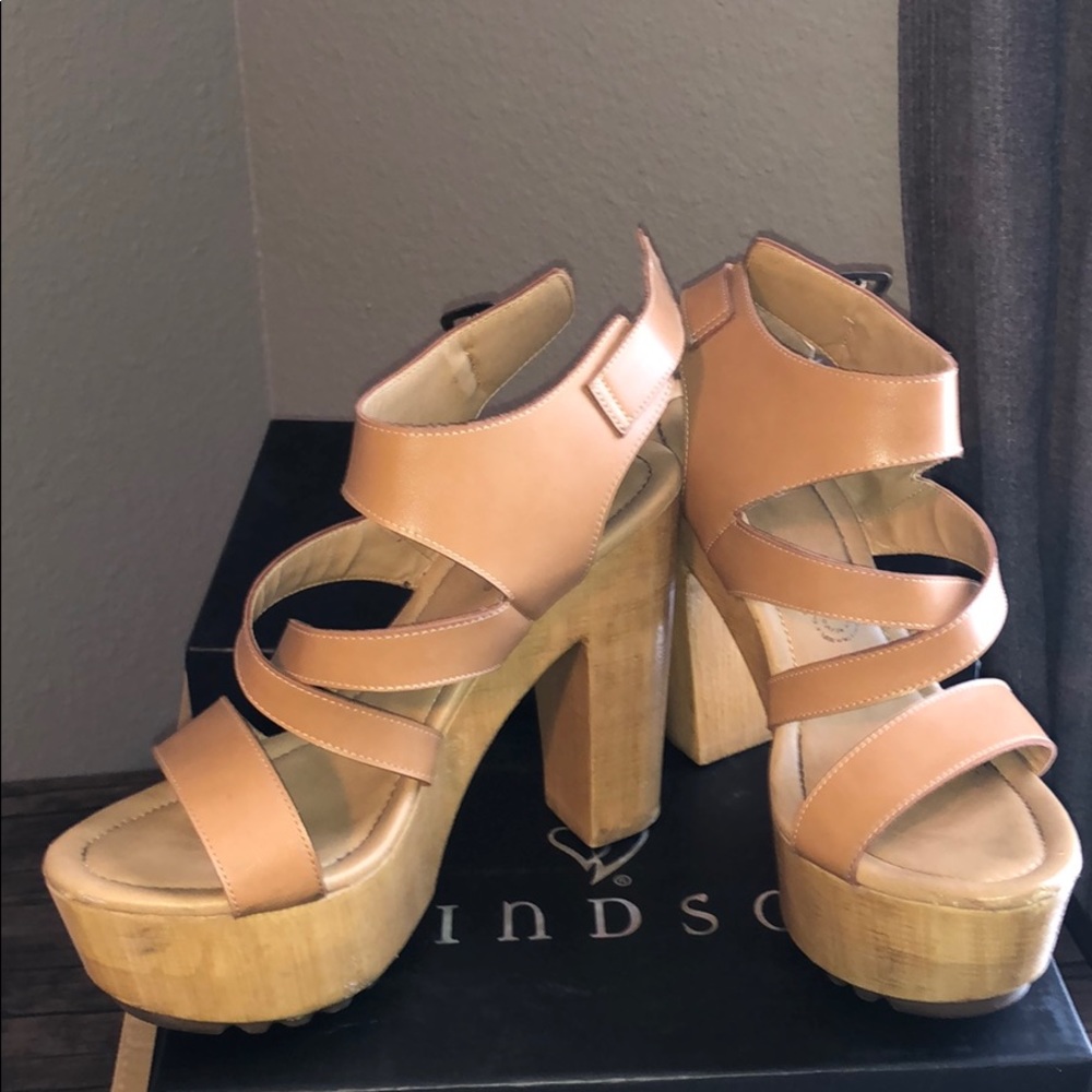 Platforms/heels - Picture 2 of 6